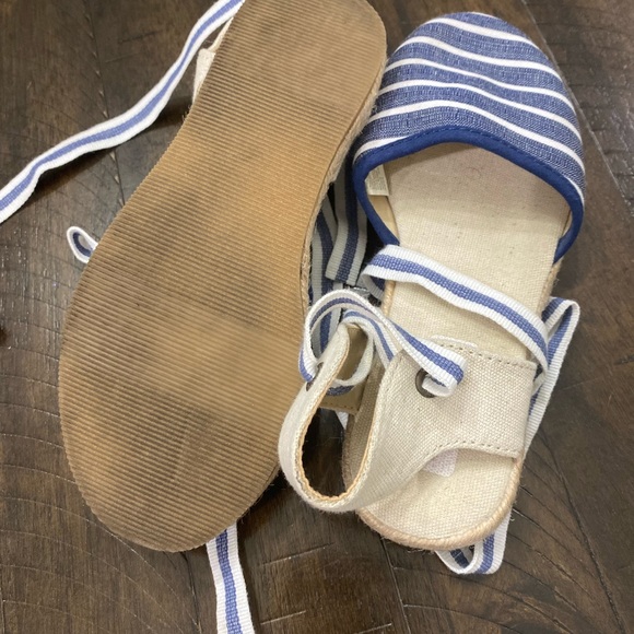 Shoes - Picture 2 of 3